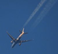 D-AALH - Cruising over Ghent, Belgium - by j.van mierlo