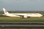 B-2002 @ PVG - China Eastern - by Luis Vaz