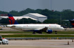 N310NW @ KATL - Taxi Atlanta - by Ronald Barker