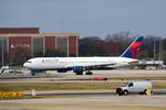 N140LL @ KATL - Landing Atlanta - by Ronald Barker