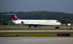 N925DL @ KATL - Taxi Atlanta - by Ronald Barker