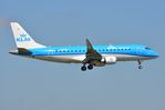 PH-EXL @ EHAM - KLM Cityhopper ERJ175 landing - by FerryPNL