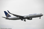 N644UA @ KEWR - Boeing 767-322/ER - United Airlines  C/N 25094, N644UA - by Dariusz Jezewski www.FotoDj.com