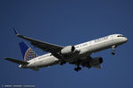 N17133 @ KEWR - Boeing 757-224 - United Airlines  C/N 29282, N17133 - by Dariusz Jezewski www.FotoDj.com