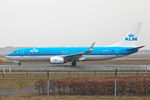 PH-BXH @ CPH - Copenhagen 3.3.2014 - by leo larsen