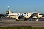 F-OREU @ LFPG - Air Austral B773 - by FerryPNL