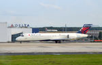 N932AT @ KATL - Taxi Atlanta - by Ronald Barker