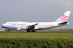 B-18208 @ EHAM - at spl - by Ronald