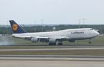 D-ABYR @ EDDF - Boeing 747-830
