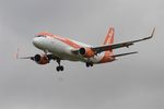 OE-IZH @ LFPG - Airbus A320-214, Short approach rwy 26L, Roissy Charles De Gaulle airport (LFPG-CDG) - by Yves-Q