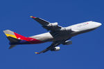 HL7423 @ LOWW - Asiana Airlines Cargo Boeing 747-48EM(F) - by Thomas Ramgraber