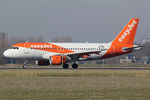 OE-LQF @ EHAM - at spl - by Ronald