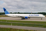 N76064 @ EDDM - United Airlines Boeing 767-400(ER) - by Thomas Ramgraber