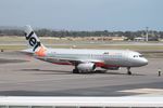 VH-VQM @ YPAD - Arriving Adelaide - by PhilR