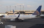 N25705 @ KEWR - Boeing 737-724 - by Mark Pasqualino