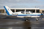 PH-FCH @ EHMZ - at ehmz - by Ronald