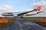 N860NW @ EHAM - at spl - by Ronald