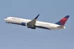 N192DN @ KLAX - Delta Boeing 767-332, N192DN departing LAX - by Mark Kalfas