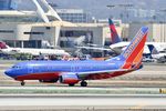 N720WN @ KLAX - Southwest Boeing 737-7H4, N720WN arriving at LAX - by Mark Kalfas