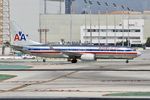 N942AN @ KLAX - American Boeing 737-823, N942AN at LAX - by Mark Kalfas