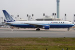 N642UA @ LFPG - at cdg - by Ronald