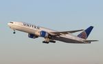 N768UA @ KLAX - Boeing 777-222 - by Mark Pasqualino
