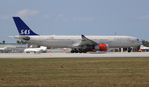 LN-RKN @ KMIA - SAS A333 zx - by Florida Metal