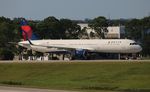 N311DN @ KMCO - DAL A321 zx ATL-MCO - by Florida Metal