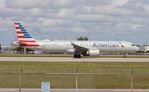 N425AN @ KMIA - AAL A321N zx MIA-LIM - by Florida Metal