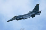 92-3906 @ KPSM - REBEL in the backup jet during the Friday practice
F-16 Viper Demo - by Topgunphotography