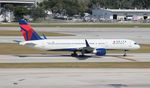 N539US @ KFLL - DAL 752 zx - by Florida Metal