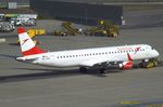 OE-LWM @ LOWW - EMBRAER 195LR (ERJ-190-200LR) of Austrian Airlines at Wien-Schwechat airport - by Ingo Warnecke