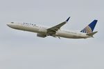 N61886 @ KLAX - B739 United Airlines Boeing 737-900 N61886 UAL1100 LAX-DEN - by Mark Kalfas
