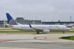 N87512 @ KORD - B738 United Airlines Boeing 737-824 N87512 at KORD - by Mark Kalfas