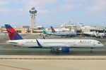 N624AG @ KLAX - B752 Delta Airlines 757-2Q8 N824AG at LAX - by Mark Kalfas