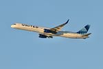 N57863 @ KORD - B753 UNITED AIRLINES Boeing 757-33N N57863 UAL2622 ORD-DEN - by Mark Kalfas