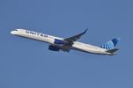 N56859 @ KORD - B753 UNITED AIRLINES Boeing 757-33N N56859 UAL2004 ORD-DEN - by Mark Kalfas