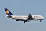 D-ABVU @ KORD - B744 Luftansa Boeing 747-430 D-ABVU DLH430 EDDF-KORD. Nice seeing this bird flying again - by Mark Kalfas