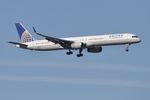 N57868 @ KORD - B753 UNITED AIRLINES Boeing 757-33N N57868 UAL469 IAH-ORD - by Mark Kalfas
