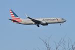 N908NN @ KORD - B738 American Airlines BOEING 737-823  N908AN AAL441 SRQ-ORD - by Mark Kalfas