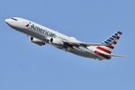 N982AN @ KORD - B738 American Airlines Boeing 737-823 N982AN AAL1271 ORD-AUS - by Mark Kalfas