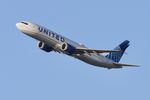N37567 @ KORD - B39M United Airlines Boeing 737 MAX9 N37567 UAL584 ORD-SAN - by Mark Kalfas