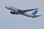 N777UA @ KORD - B772 United Airlines Boeing 777-222 N777UA UAL1755 ORD-SFO - by Mark Kalfas
