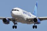 N819UA @ KORD - A319 United Airlines Airbus A319-131 N819UA UAL580 CHS-ORD - by Mark Kalfas