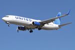 N28457 @ KORD - B738 United Airlines BOEING 737-824 N28457 UAL2602 MIA-ORD - by Mark Kalfas