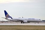 N73251 @ KORD - B738 United Airlines Boeing 737-824 N73251 UAL216 PHL-ORD - by Mark Kalfas