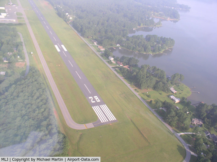 Baldwin County Airport (MLJ) - Approach to Runway 28