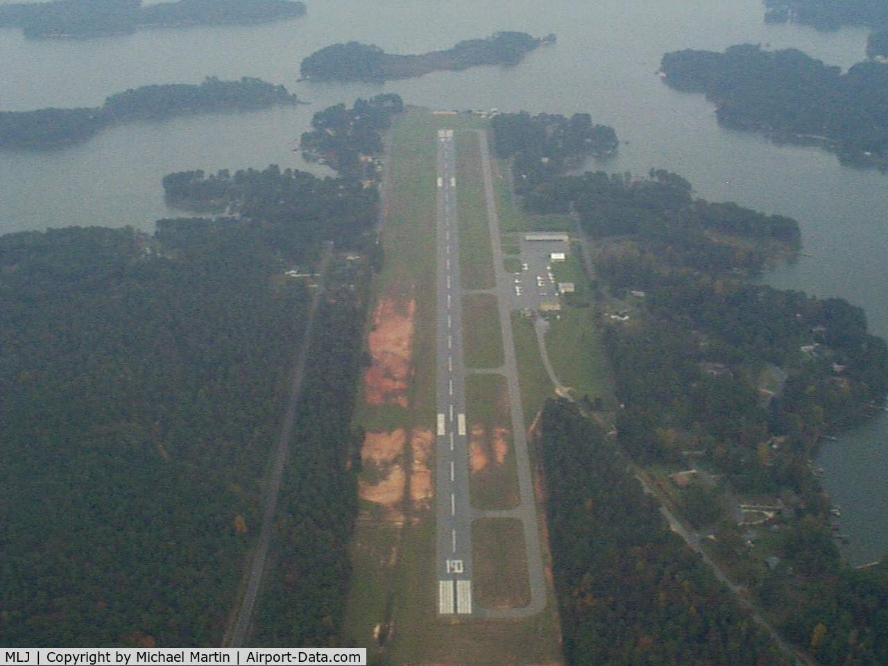 Baldwin County Airport (MLJ) - Baldwin County Airport - DON'T overrun the field!