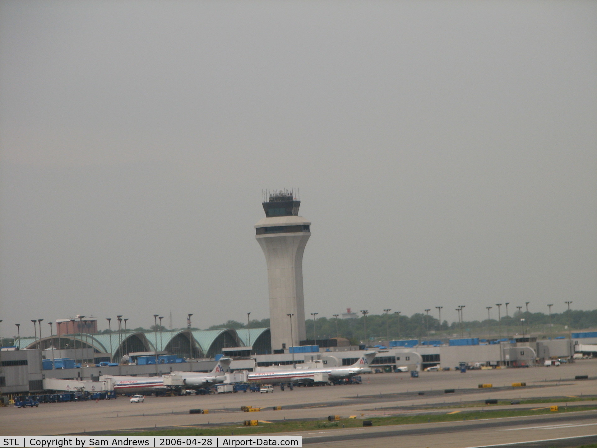 Lambert-st Louis International Airport (STL) - Tower shot