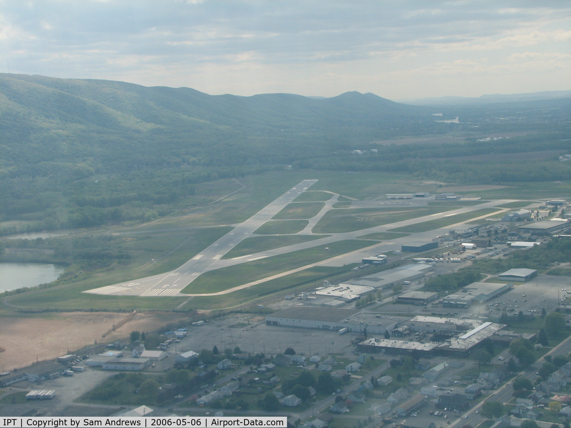 Williamsport Regional Airport (IPT) - Nice shot down the bald eagle ridge looking west on approach to rwy 27